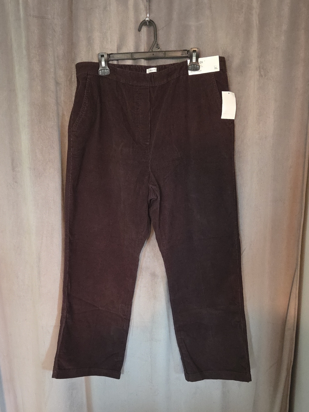 NWT SizeXL Northern Reflections Women's StraightLeg Corduroy Pants in Deep Brown